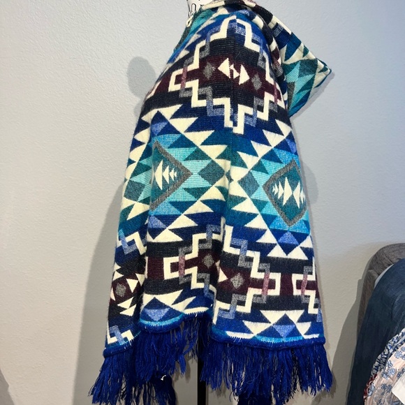 Geometric Patterned Blue Poncho Sweater - Picture 2 of 6